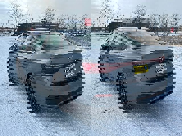 New 2025 Volkswagen Jetta SE image 4