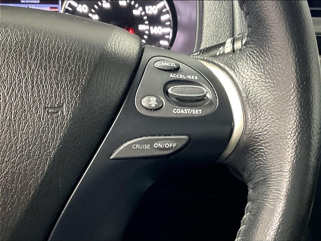 Used 2020 Nissan Pathfinder SV AWD/4WD image 24