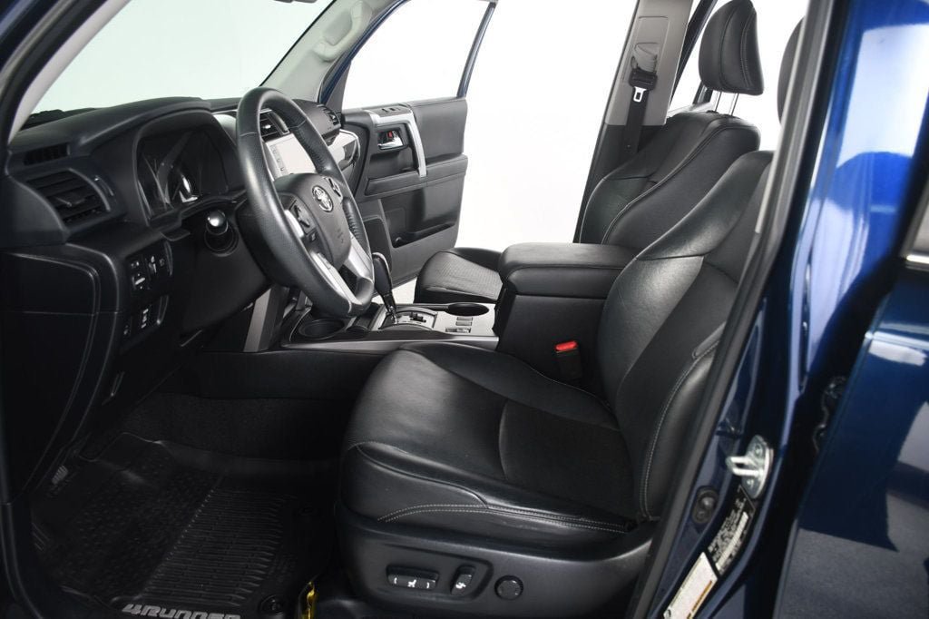 Used 2020 Toyota 4Runner Limited AWD/4WD image 28