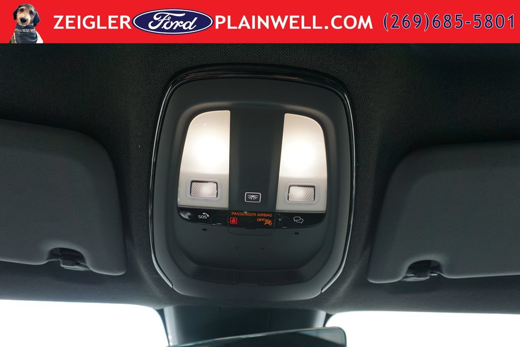 Used 2023 Volvo C40 P8 Recharge Plus AWD/4WD image 32