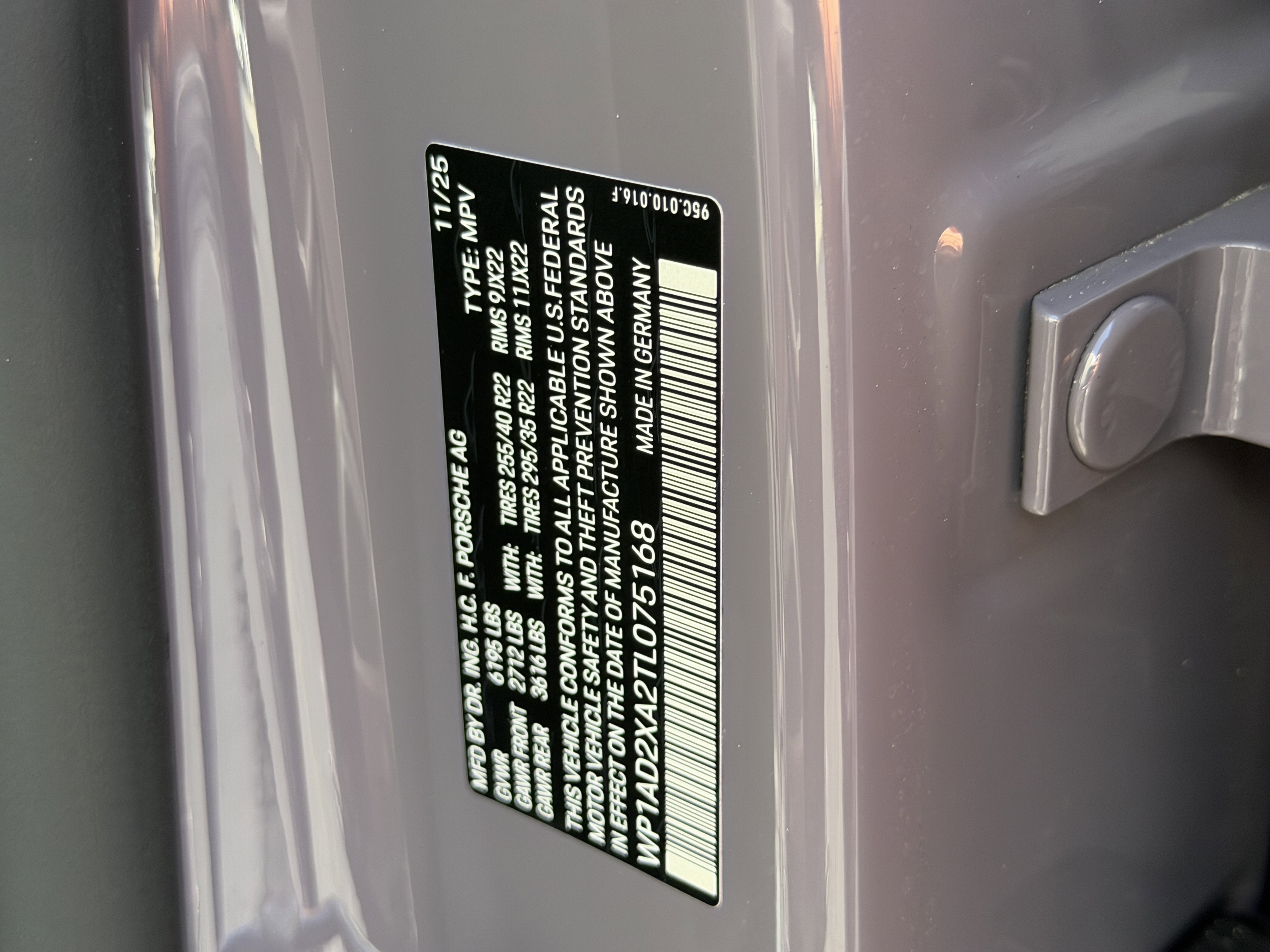 New 2026 Porsche Macan Electric image 34