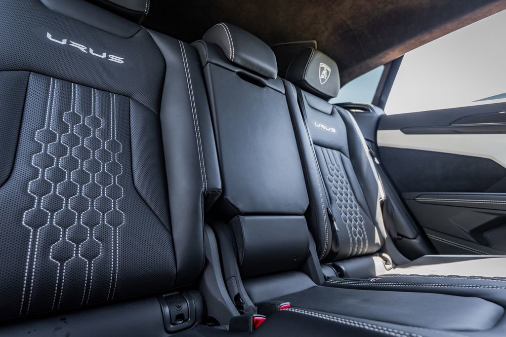 Used 2024 Lamborghini Urus S AWD/4WD image 42