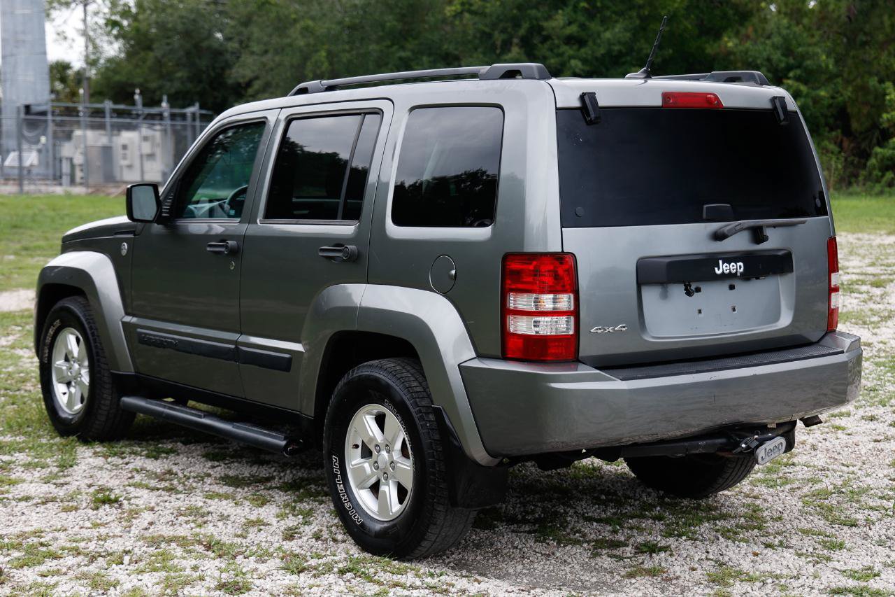 Used 2012 Jeep Liberty Sport w/ Popular Equipment Group AWD/4WD image 5