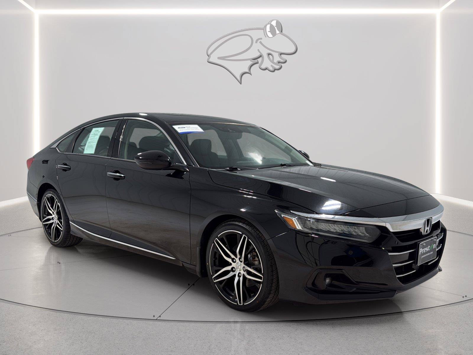 Used 2021 Honda Accord Touring image 8