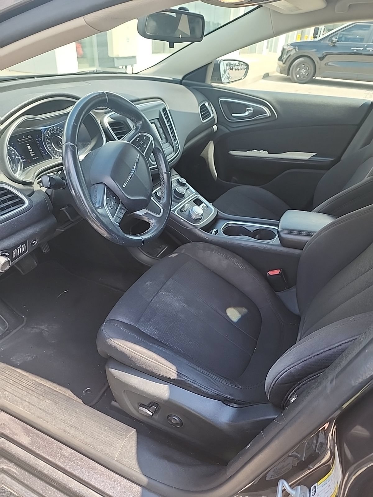 Used 2015 Chrysler 200 Limited w/ Convenience Group FWD image 7