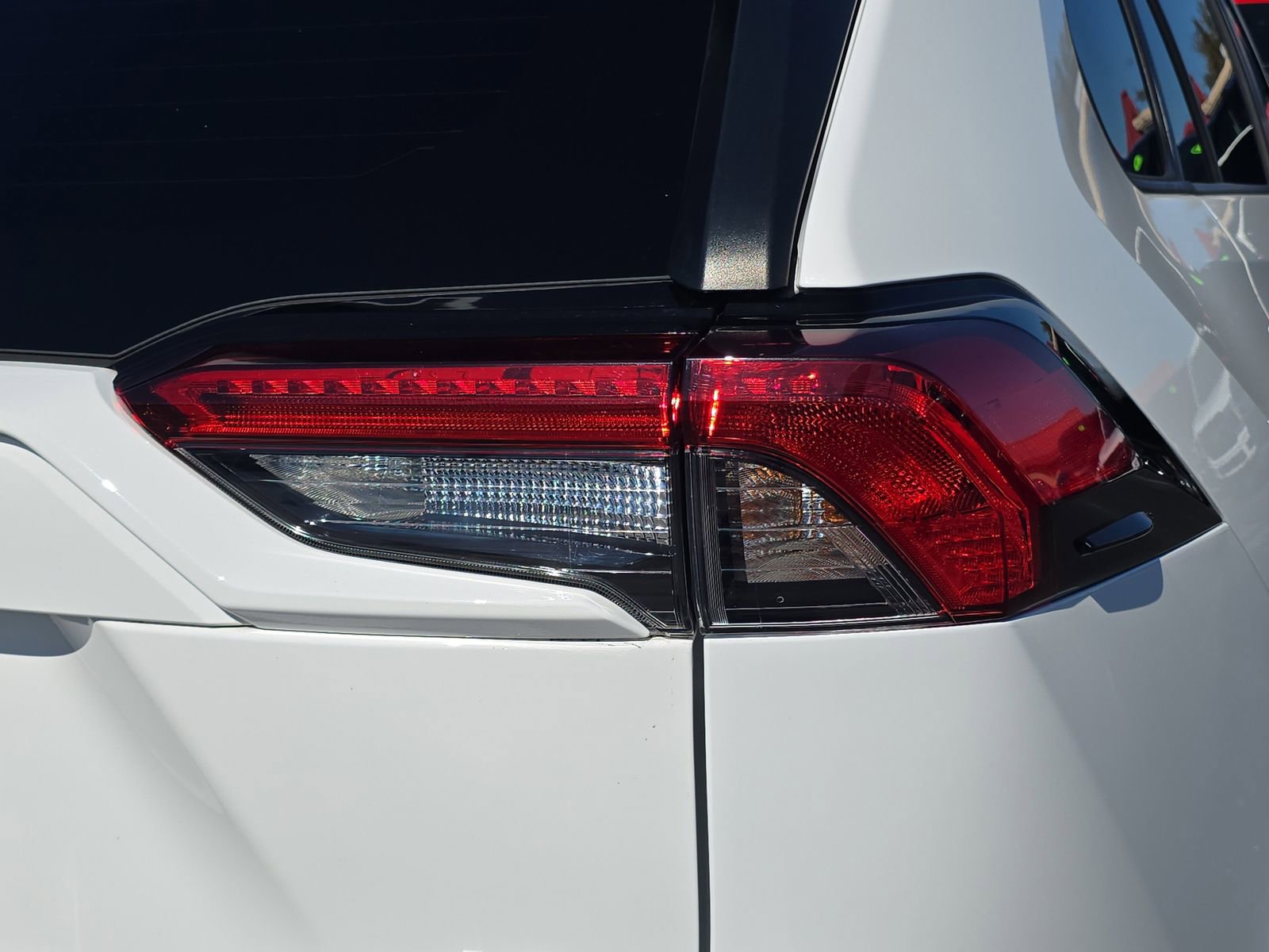 Used 2020 Toyota RAV4 LE w/ Carpet Mat Package image 6