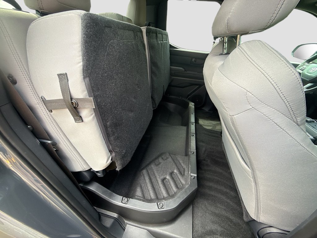 Used 2024 Toyota Tacoma SR5 AWD/4WD image 33
