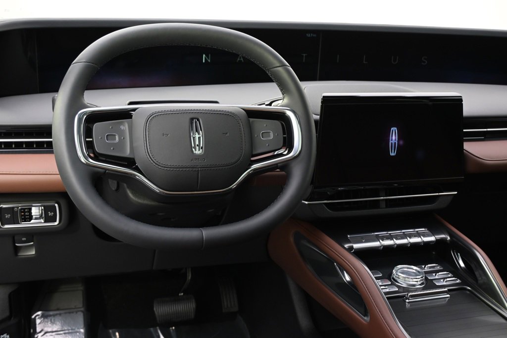 New 2026 Lincoln Nautilus Reserve image 12