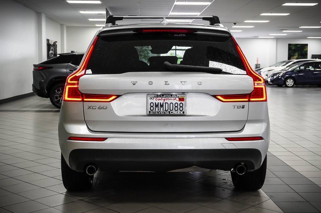 Used 2019 Volvo XC60 T8 Momentum image 7
