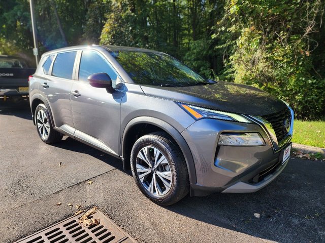 Certified 2022 Nissan Rogue SV image 1