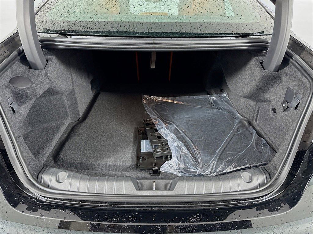 New 2024 Jaguar XF R-Dynamic SE image 28