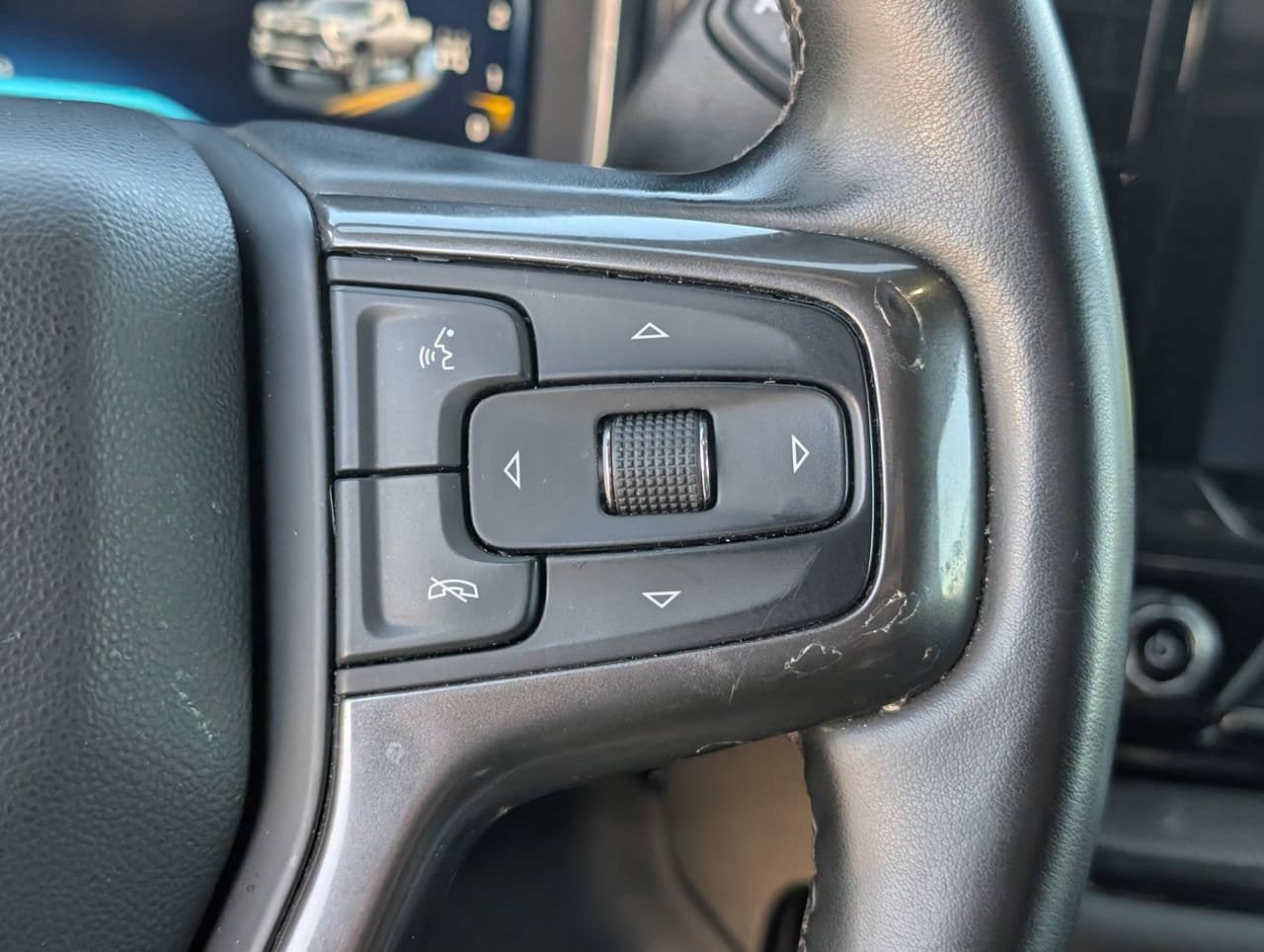 Used 2025 Chevrolet Silverado 2500 ZR2 w/ Technology Package AWD/4WD image 20