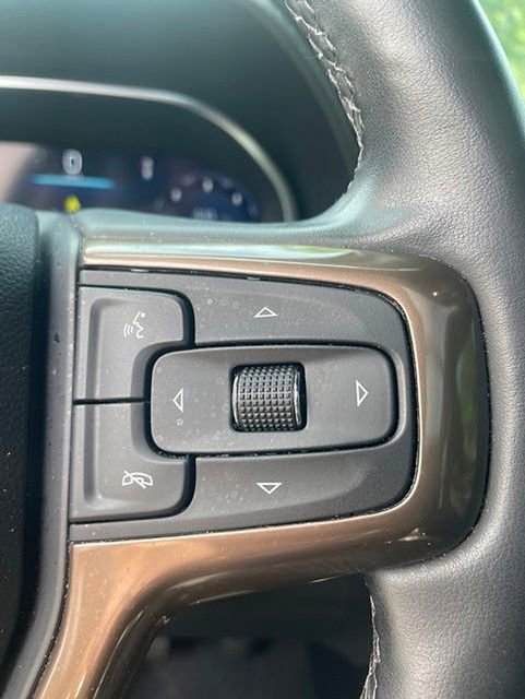 Used 2023 Chevrolet Tahoe High Country AWD/4WD image 14