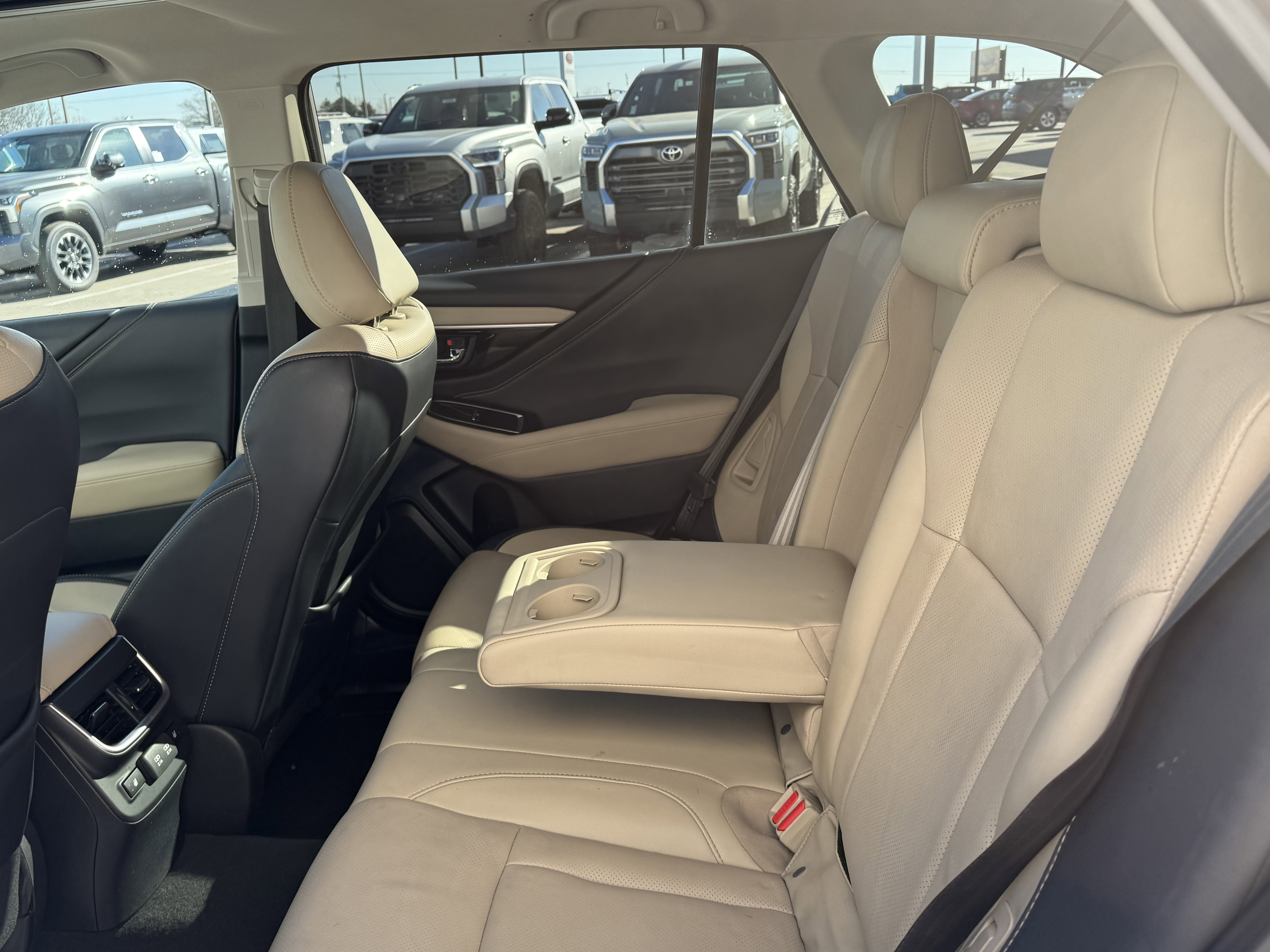 Used 2020 Subaru Outback Limited image 12