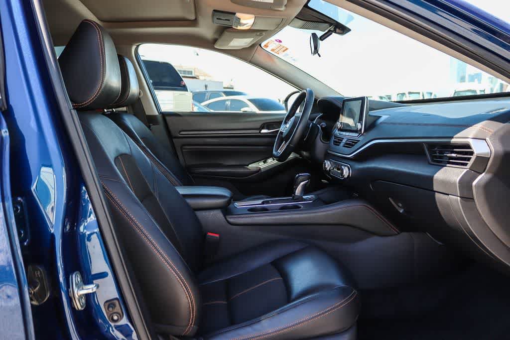 Used 2020 Nissan Altima 2.5 SR w/ Premium Package FWD image 16