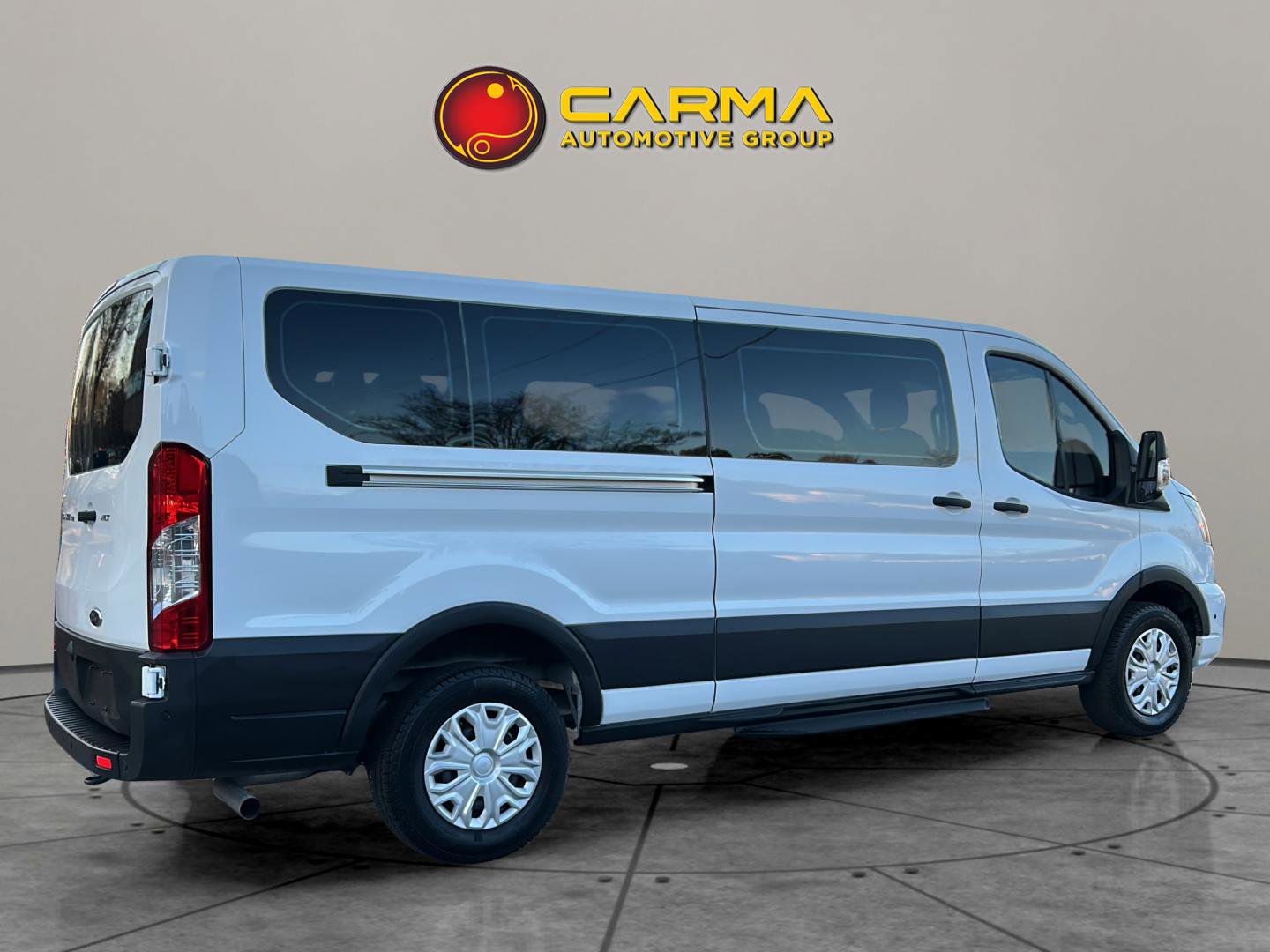 Used 2025 Ford Transit 350 XLT image 8