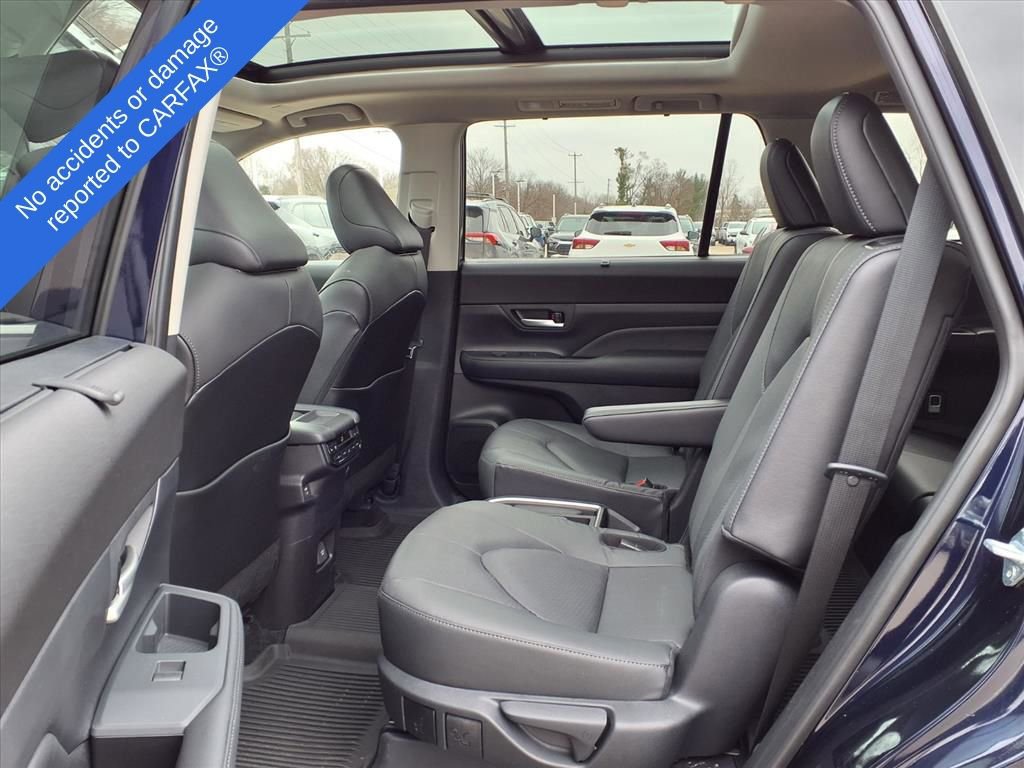 Used 2025 Toyota Grand Highlander Platinum image 13