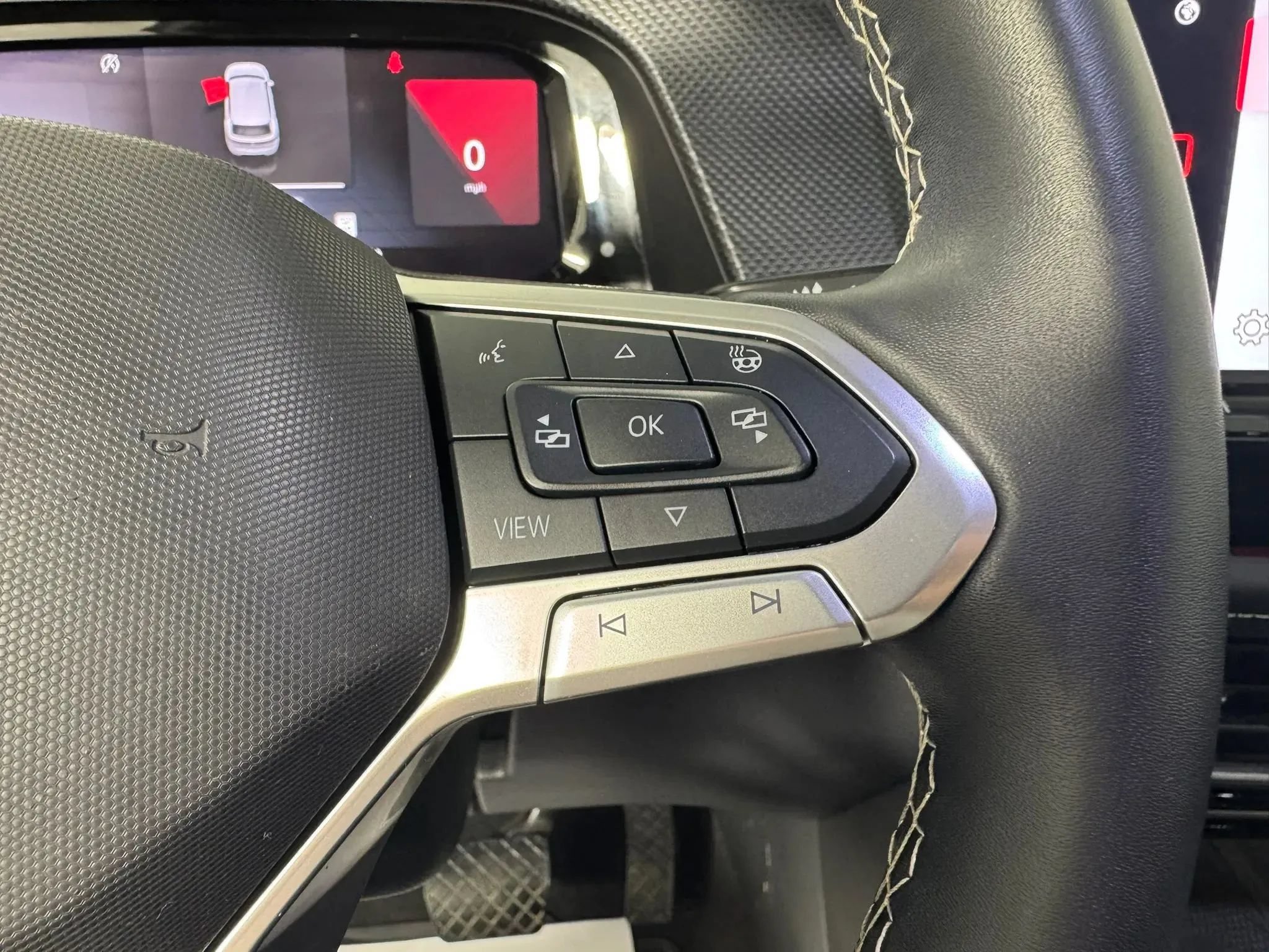 Used 2024 Volkswagen Atlas Cross Sport SEL AWD/4WD image 17