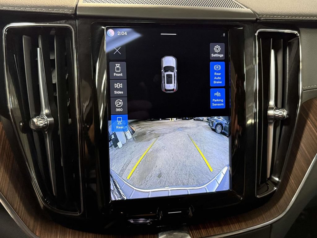 Used 2023 Volvo XC60 B5 Ultimate w/ Climate Package AWD/4WD image 7