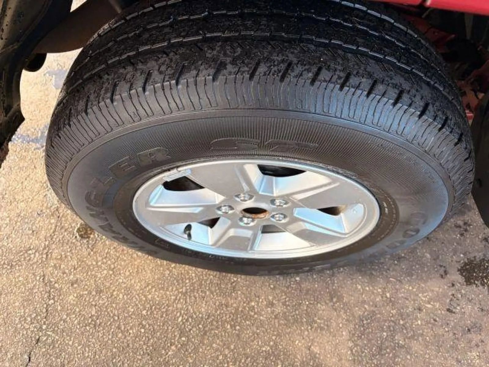 Used 2012 Jeep Liberty Sport w/ Driver Convenience Group image 36