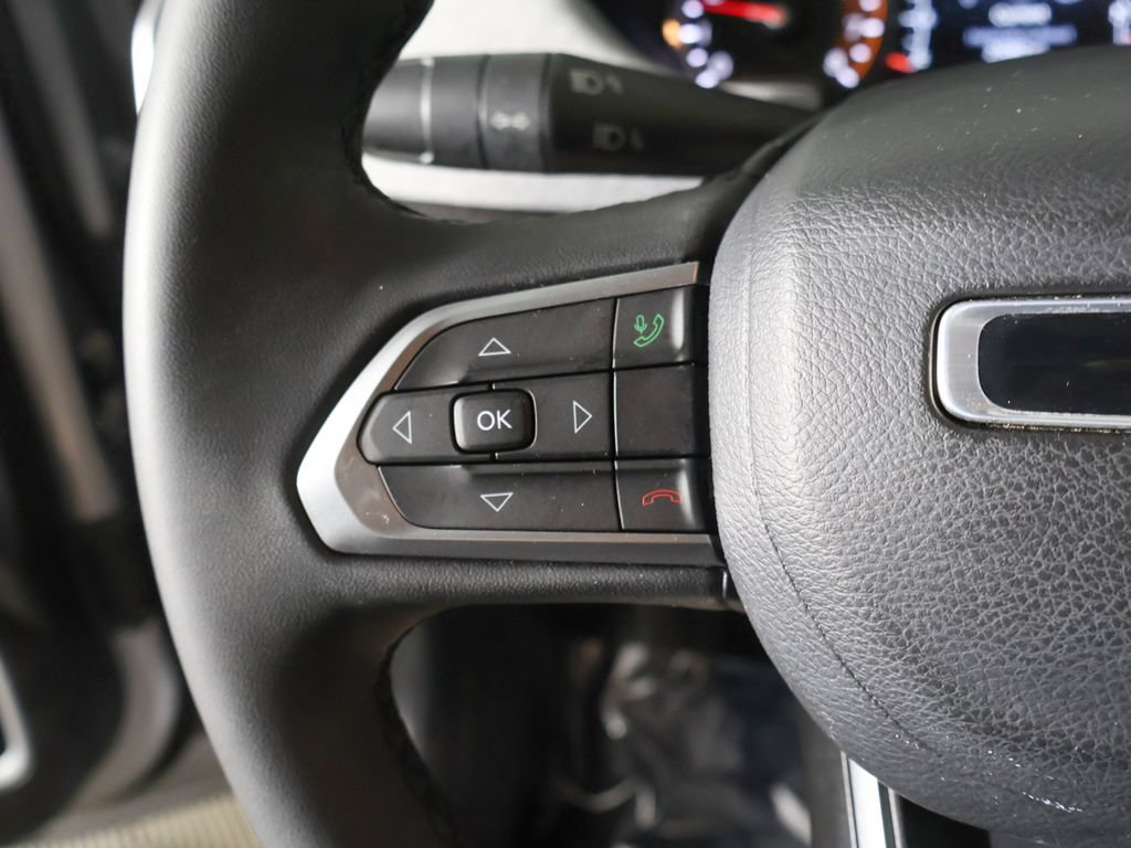Used 2023 Jeep Compass Latitude AWD/4WD image 36