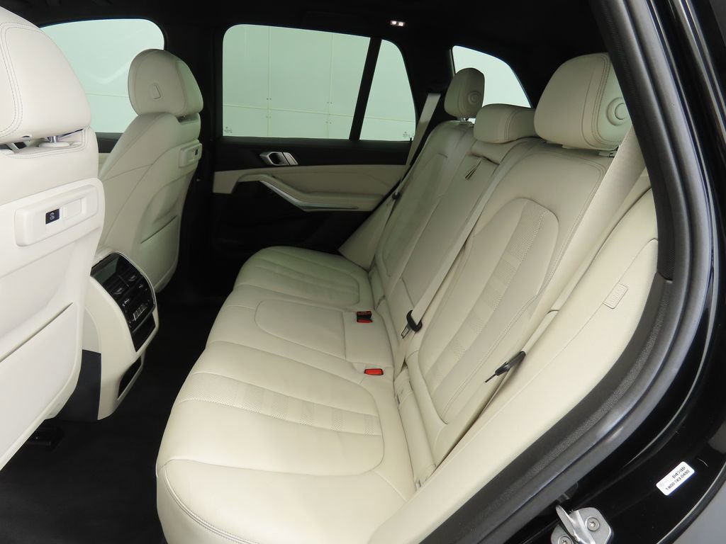 Used 2019 BMW X5 xDrive40i w/ Premium Package 2 image 21
