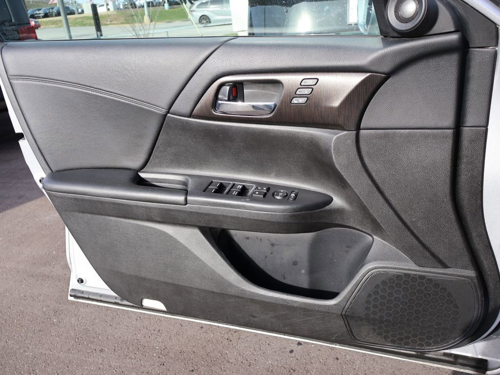Used 2013 Honda Accord EX-L image 29