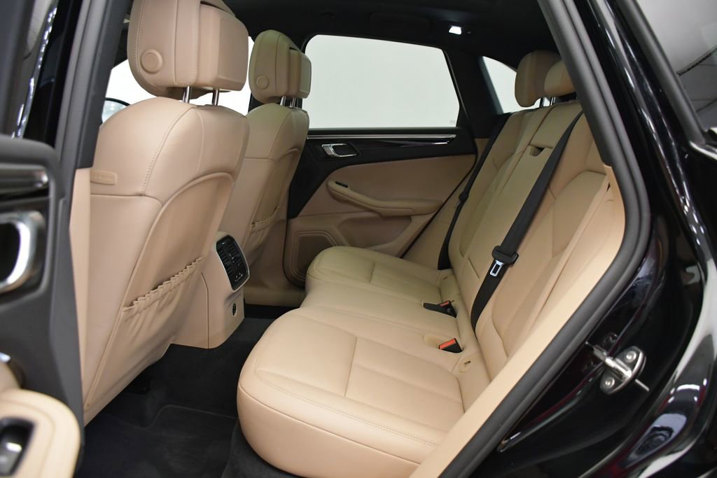 Certified 2023 Porsche Macan Turbo image 44