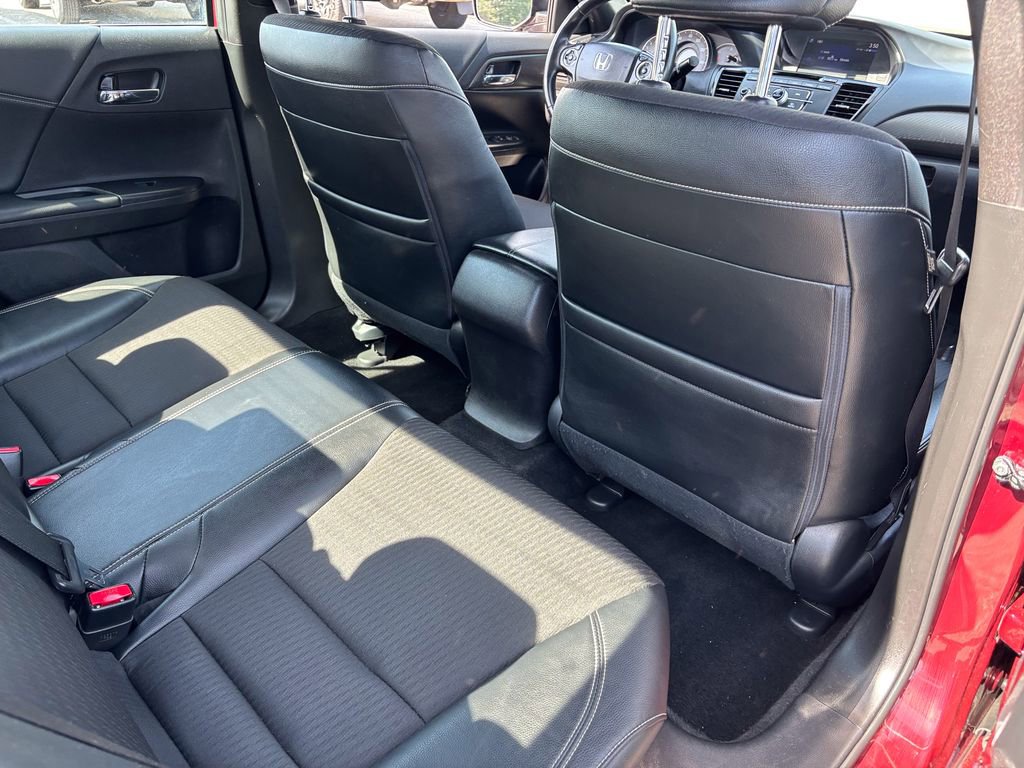 Used 2017 Honda Accord Sport image 39