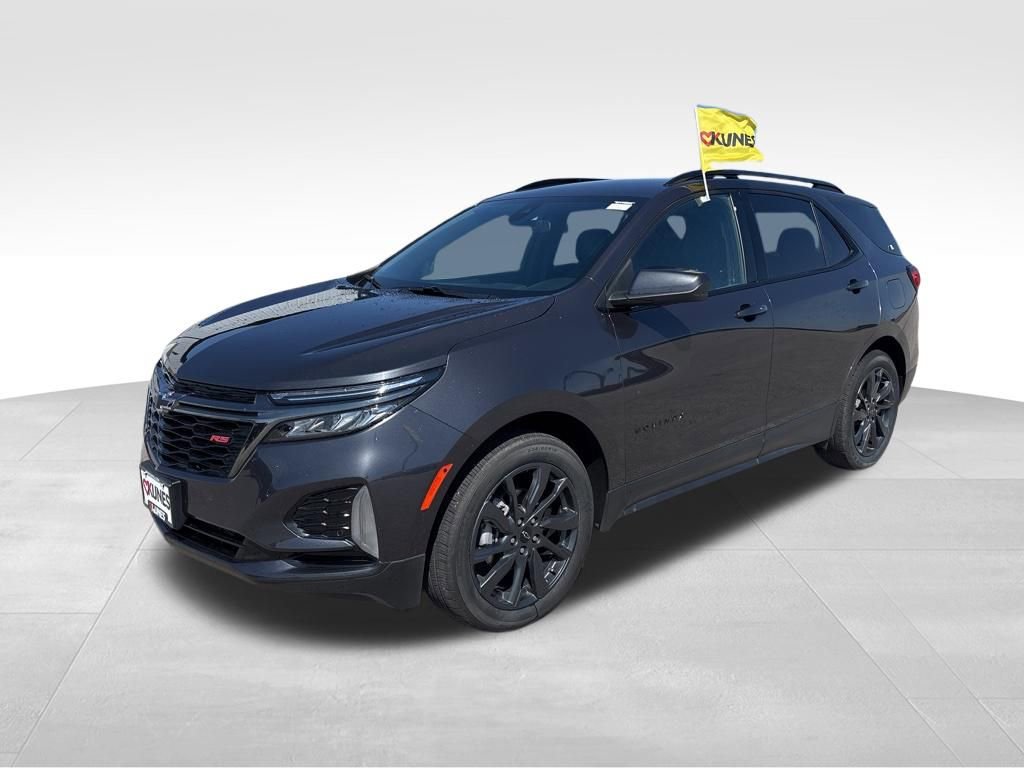 Used 2022 Chevrolet Equinox RS w/ LPO, Floor Liner Package AWD/4WD image 4