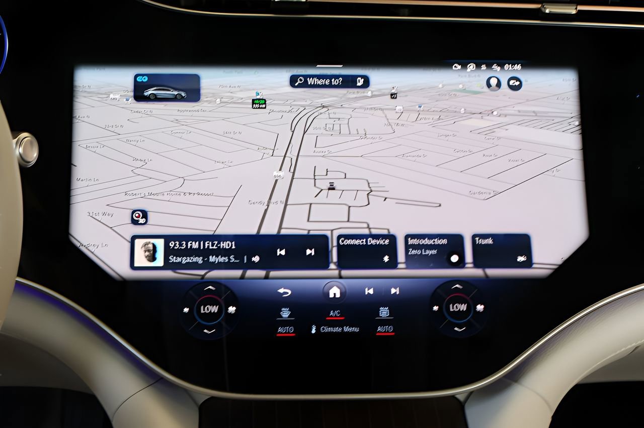 Used 2022 Mercedes-Benz EQS 580 4MATIC Sedan image 17