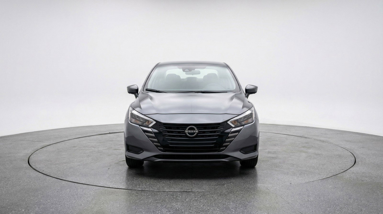 Used 2025 Nissan Versa SV image 2