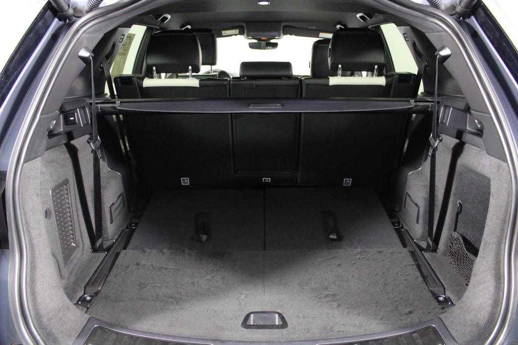 Used 2022 Land Rover Discovery Sport S R-Dynamic image 15