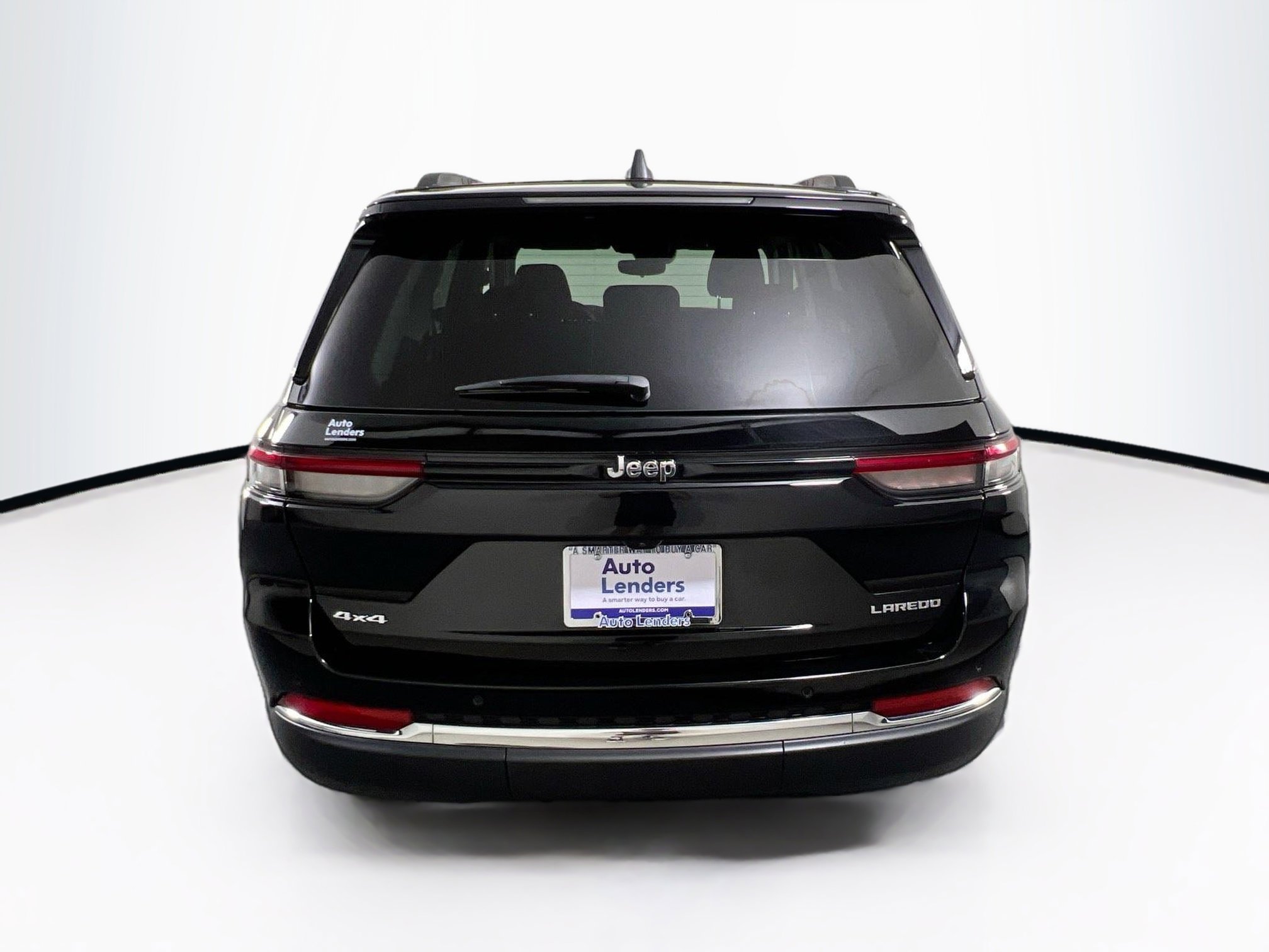 Used 2023 Jeep Grand Cherokee Laredo AWD/4WD image 6