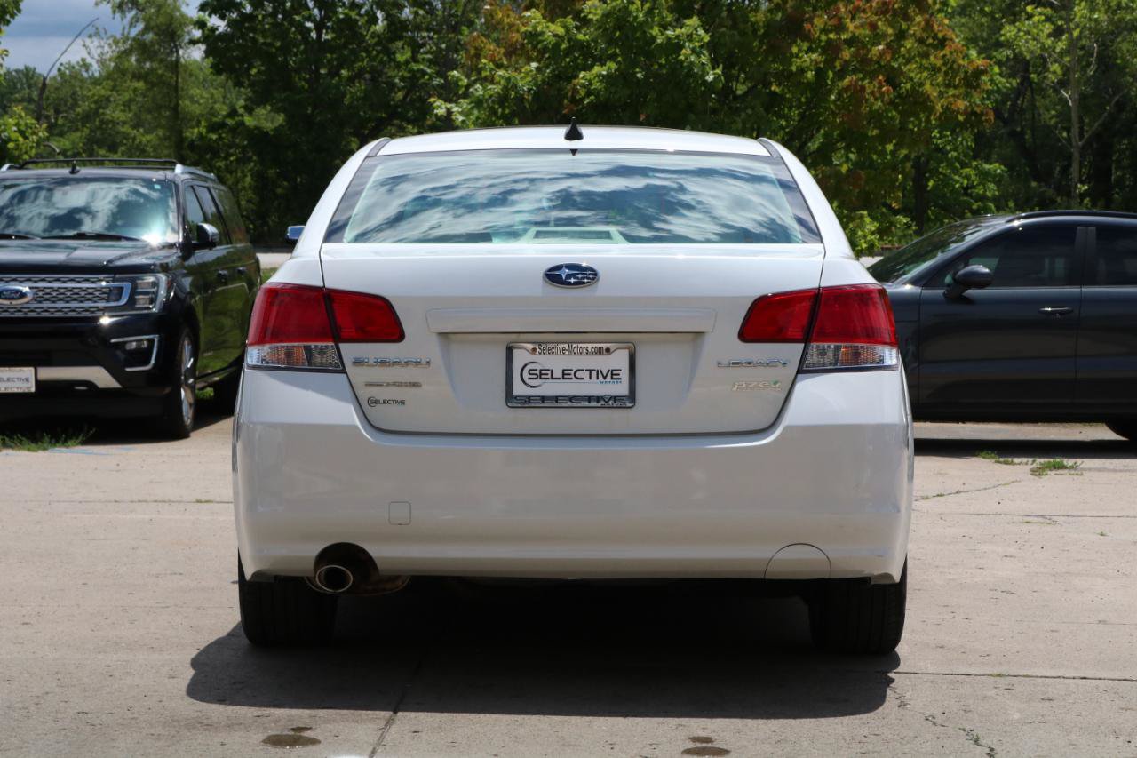 Used 2011 Subaru Legacy 2.5i Limited AWD/4WD image 8