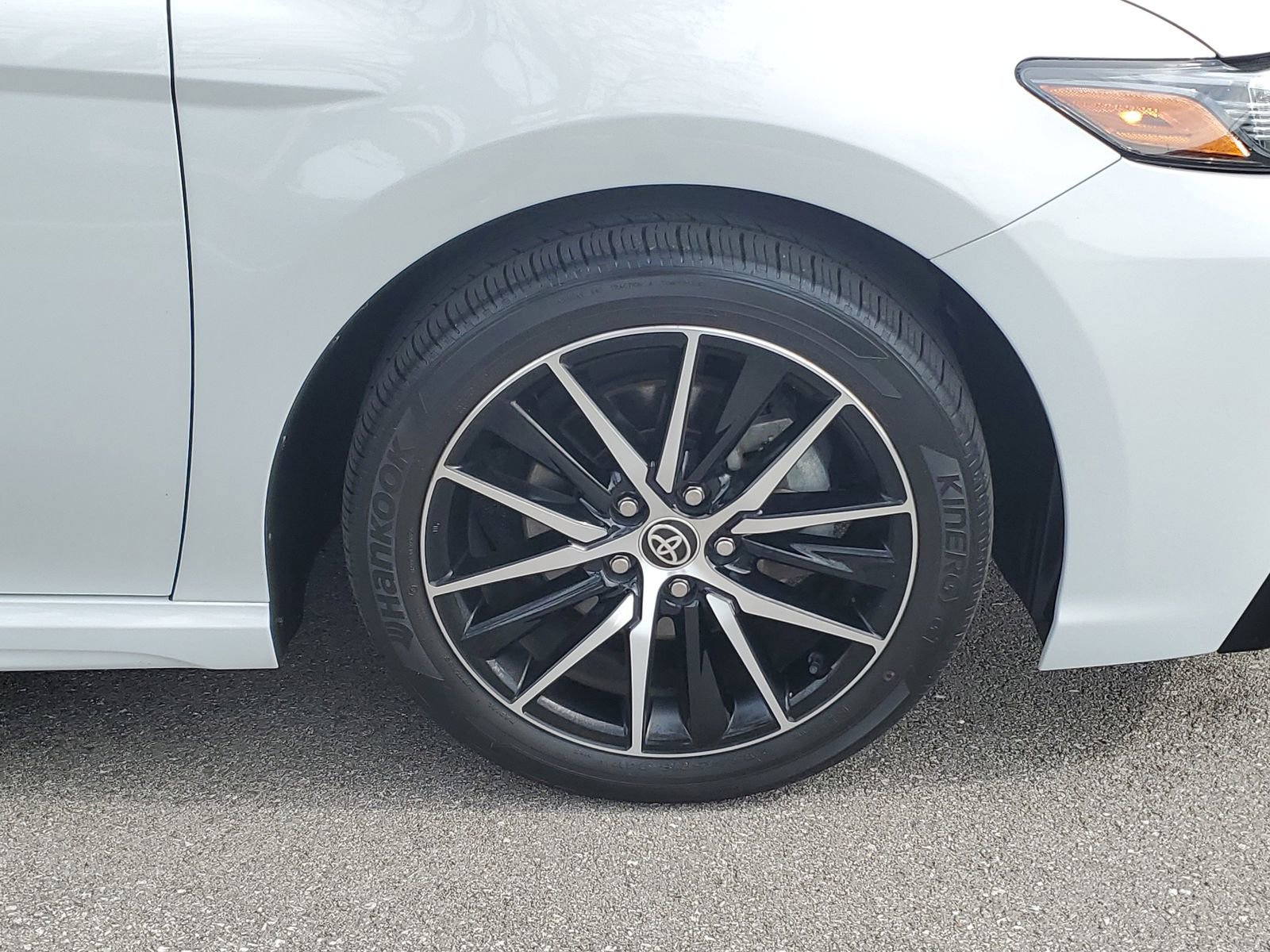 Certified 2023 Toyota Camry SE image 6