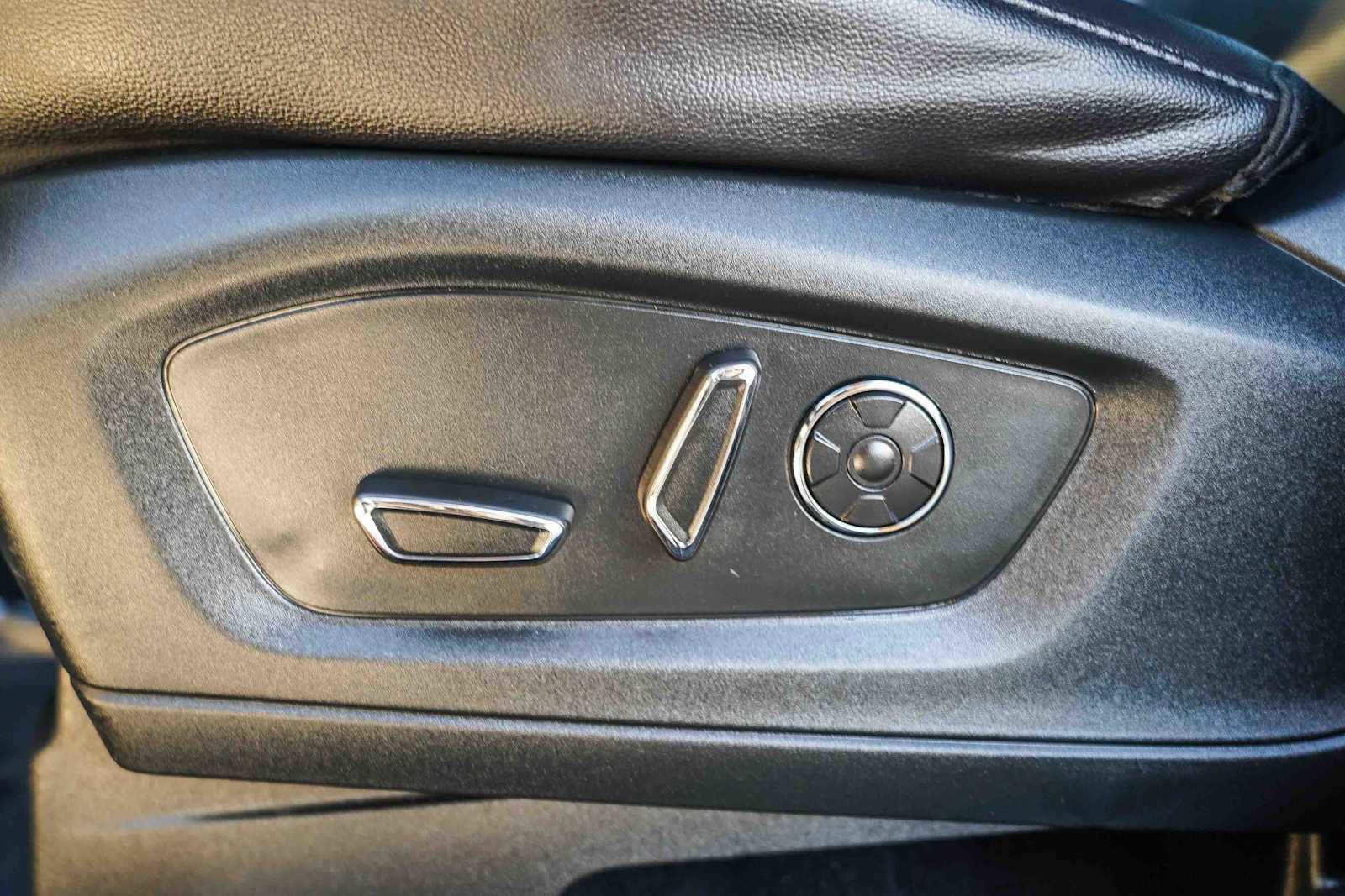 Used 2020 Ford Explorer ST w/ ST Street Pack image 22