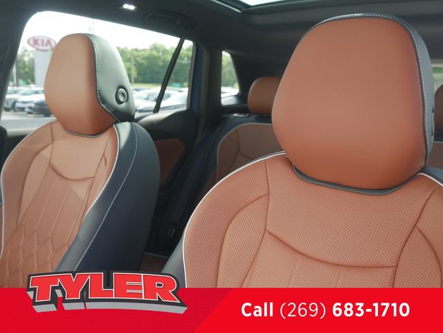 Used 2025 Volkswagen Tiguan SEL R-Line AWD/4WD image 36