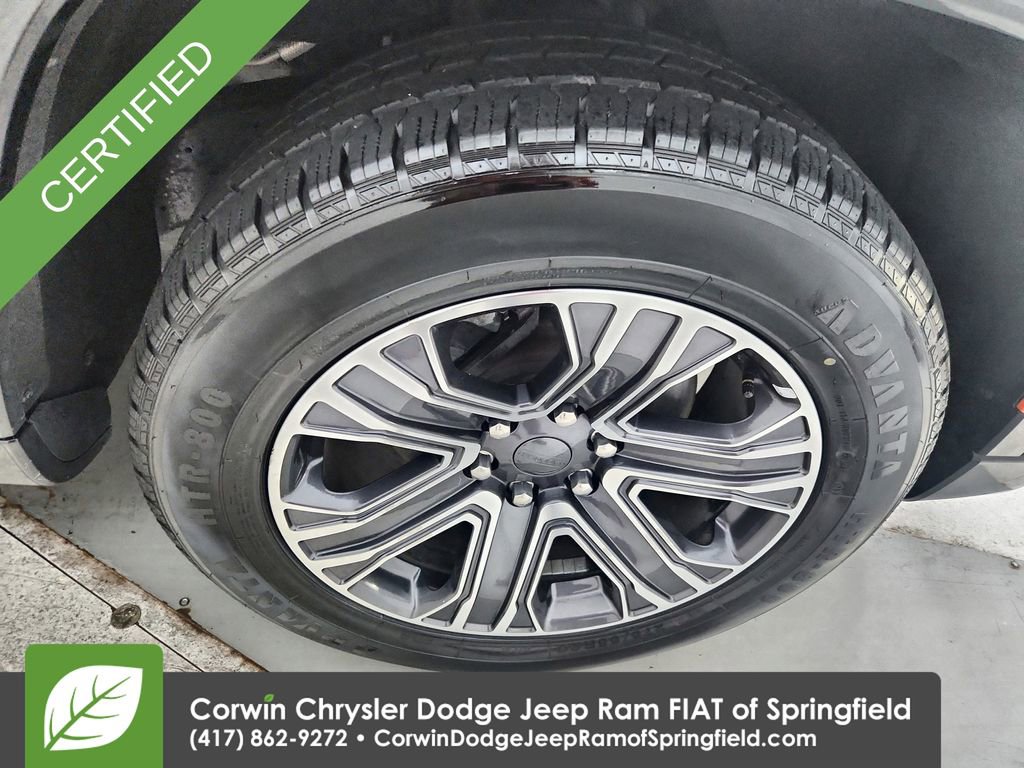 Certified 2024 Jeep Wagoneer L Series II image 27