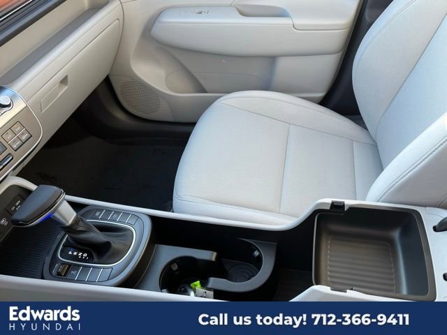 New 2025 Hyundai Kona SEL image 28