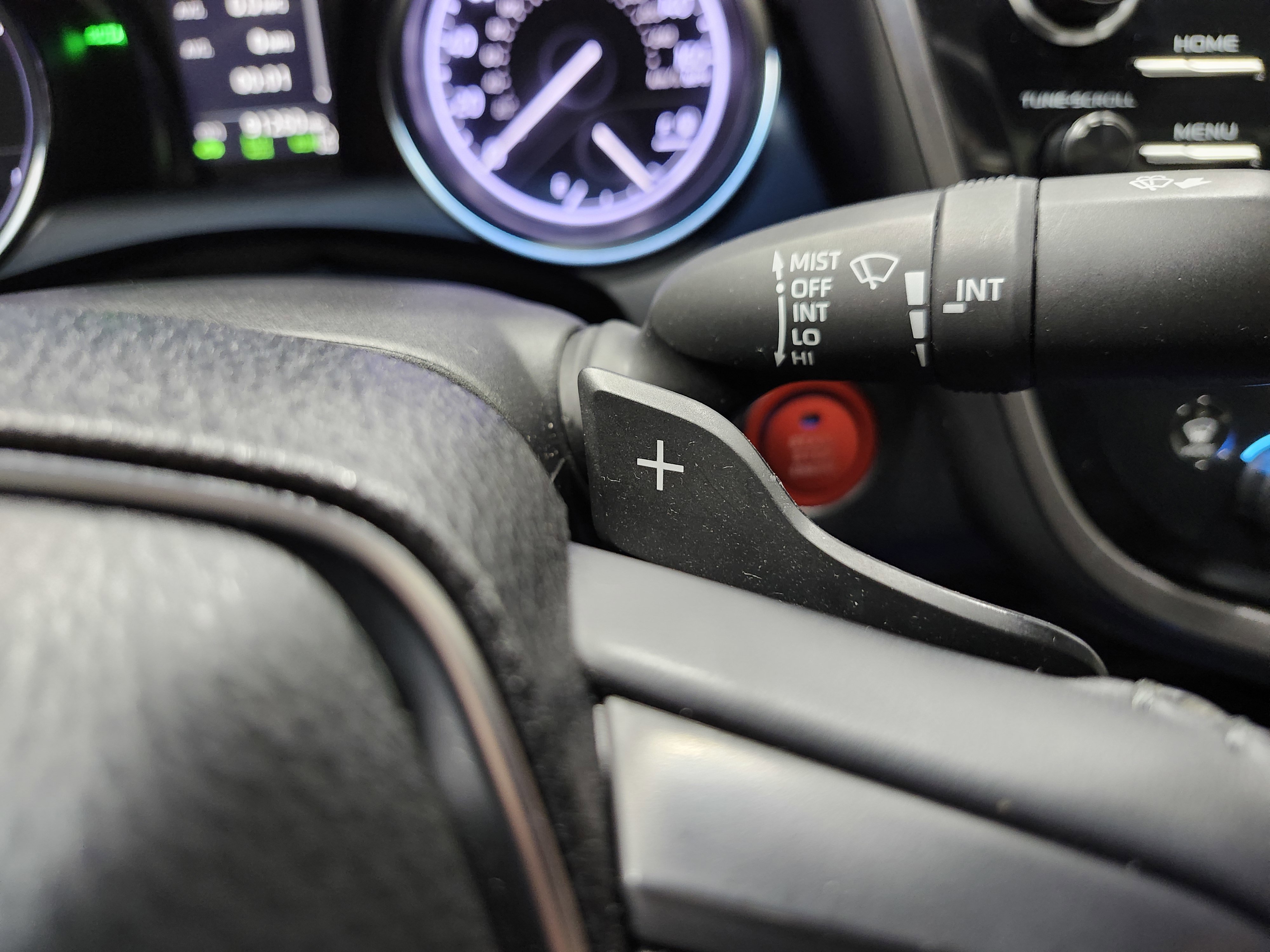 Used 2018 Toyota Camry SE w/ Audio Package image 11