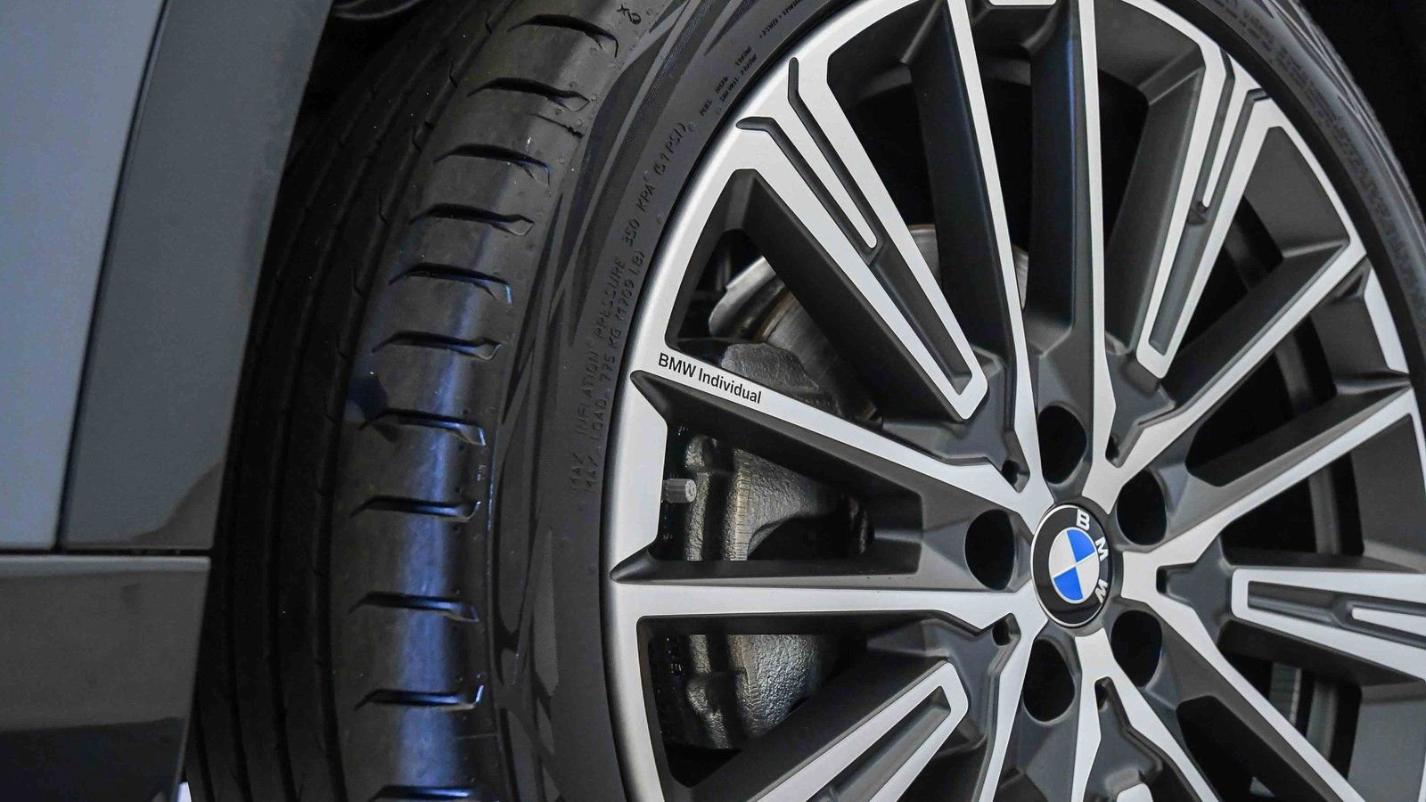 Used 2025 BMW X1 xDrive28i w/ Convenience Package image 11