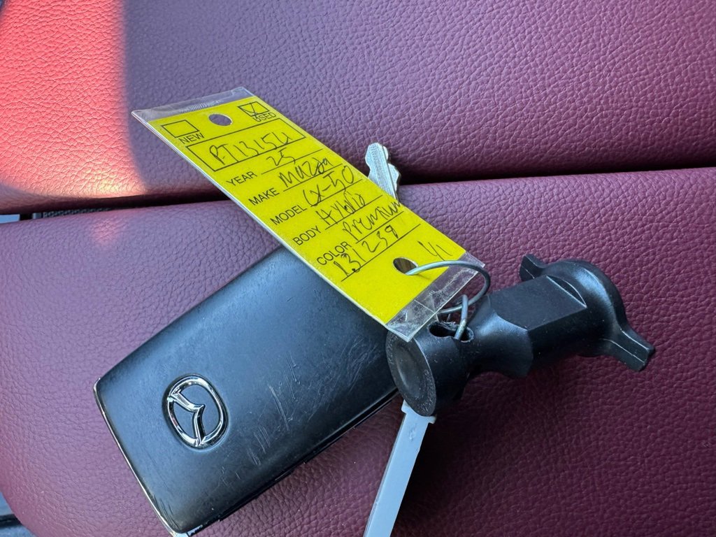 Used 2025 MAZDA CX-50 AWD 2.5 Hybrid w/ Premium Pkg image 11