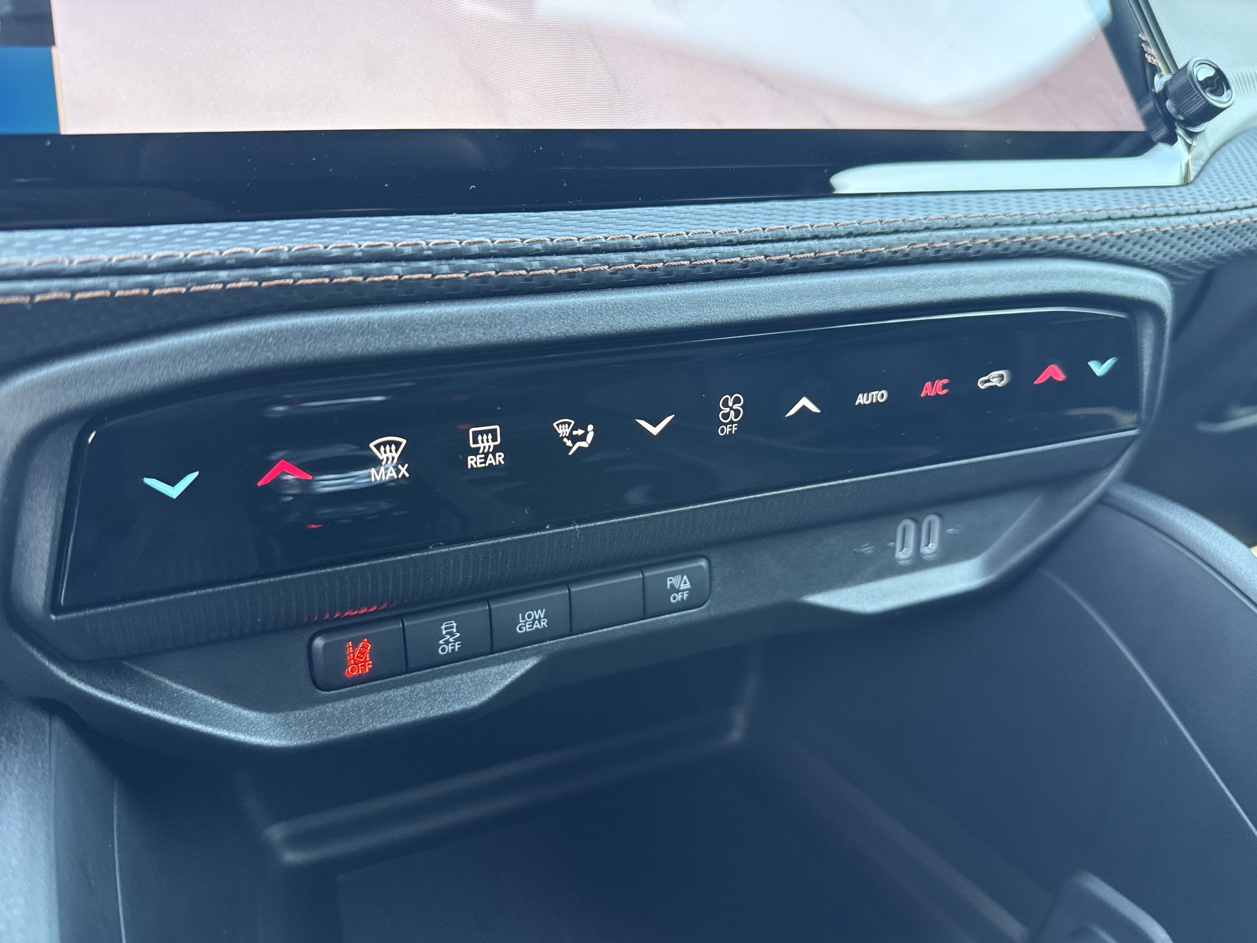 New 2026 Jeep Cherokee Limited AWD/4WD image 35