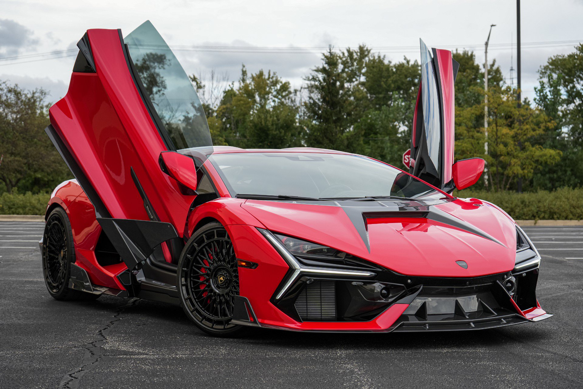 Used 2025 Lamborghini Revuelto AWD/4WD image 3