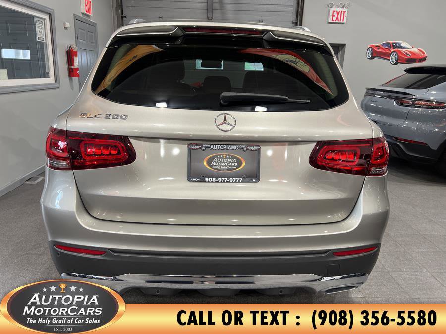 Used 2022 Mercedes-Benz GLC 300 image 4
