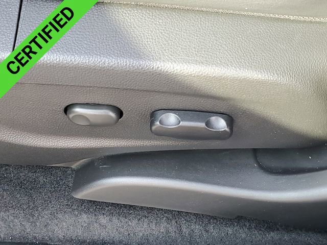 Used 2022 Chevrolet Trax LT w/ LT Convenience Package image 36