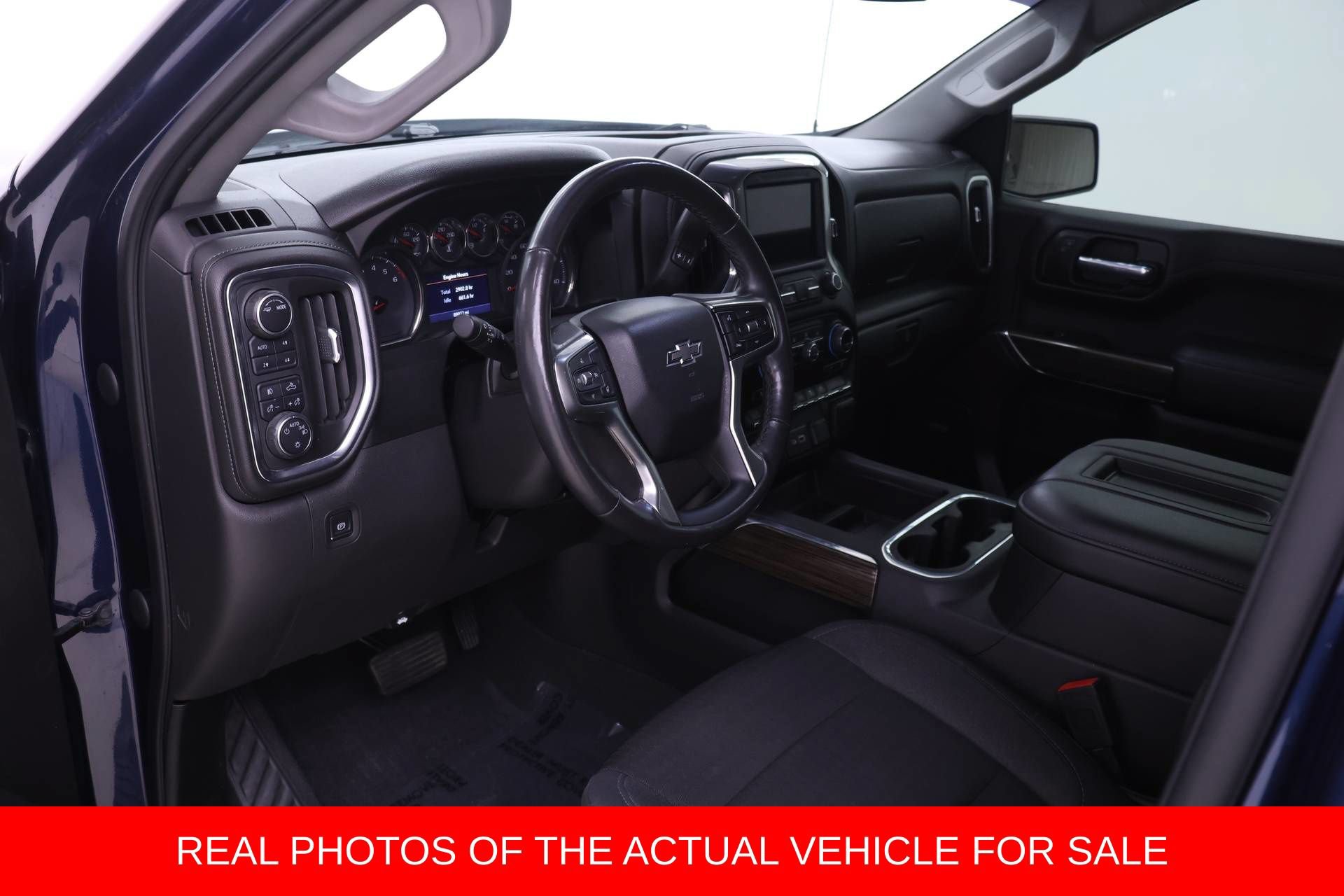 Used 2020 Chevrolet Silverado 1500 RST AWD/4WD image 3