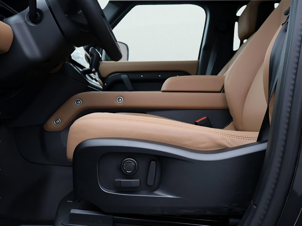 New 2026 Land Rover Defender 110 S image 37