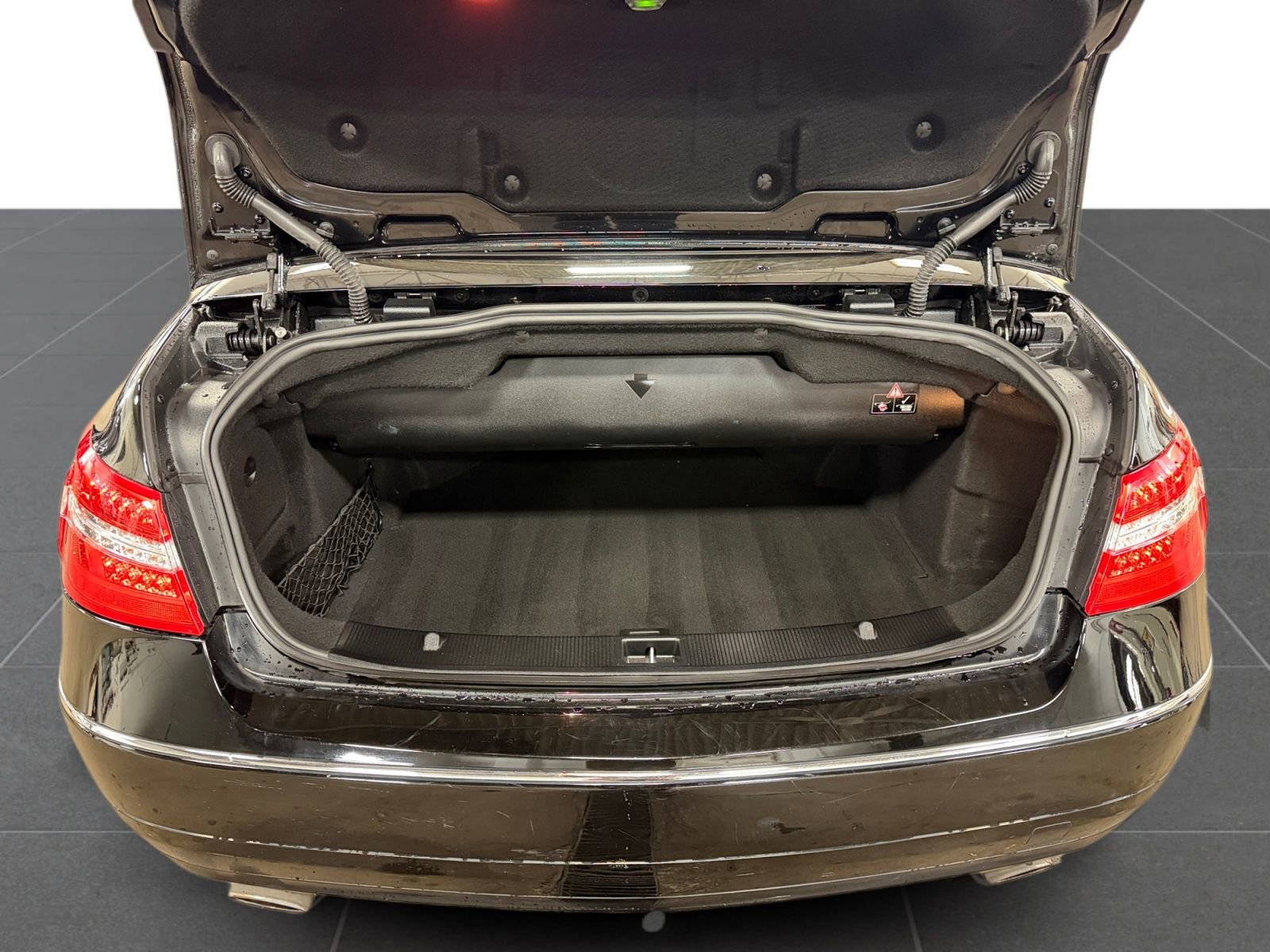 Used 2011 Mercedes-Benz E 350 Cabriolet image 26